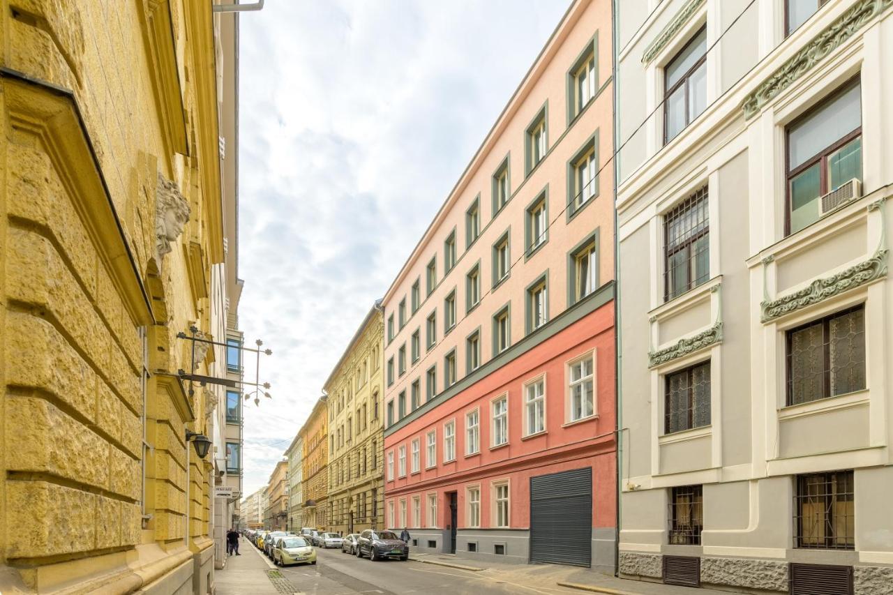 Appartamento Millenium Spa Relax Budapest Esterno foto